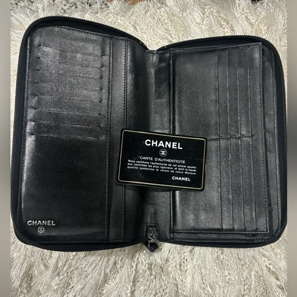EUC Authentic Chanel Camellia Zip Wallet - Picture 5 of 7